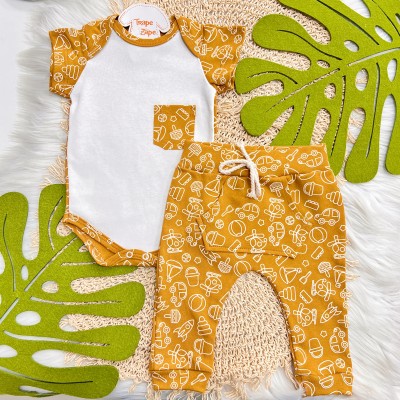 Conj. Body Manga Curta e Calça Helicópteros - Caramelo e Off White